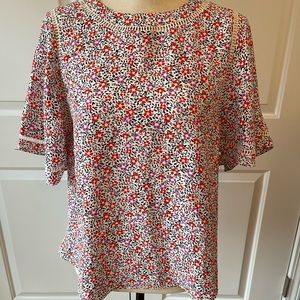 Ann Taylor Women’s Beautiful Floral Blouse. Size Small. Flared Sleeves. NWT!